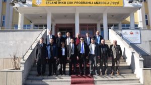 İstanbul Eflaniler Derneği'nden 796 öğrenciye giyim yardımı