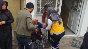 Yangında yaşlı kadının evde olmaması faciayı engelledi
