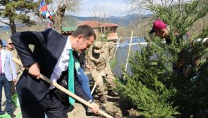 Ovacuma'da fidanlar toprakla buluştu