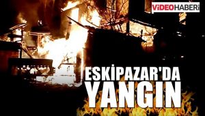 Yangın iki katlı ahşap evi kül etti