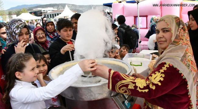 Karabük'te düzenlenen çocuk şenliğinde çocuklar doyasıya eğlendi