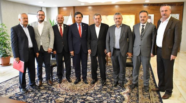 AK Parti milletvekilleri ve teşkilatı Başkan Vergili ile bir araya geldi