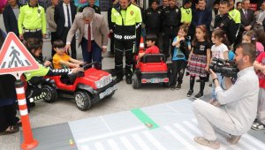 Çocuklarda trafik bilinci oluşturmak amacıyla etkinlik düzenlendi