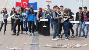 Öğrenciler Model Uçak yarışmasında hünerlerini sergiledi