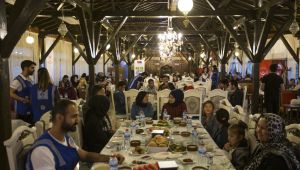 Türk ve Mülteci anneler ve çocukları Karabük'te iftarda bir araya geldi