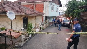 Baba tartıştığı oğlunu bıçaklayarak öldürdü