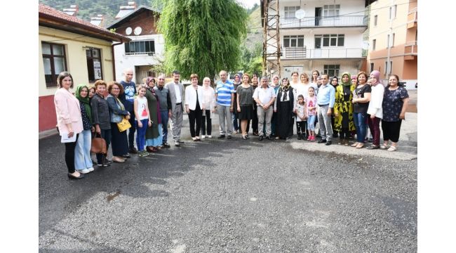 Başarılı kursiyerler sertifikalarını almaya devam ediyor