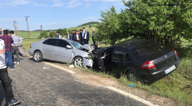 Hatalı sollama sonucu kafa kafaya çarpıştılar: 4 yaralı