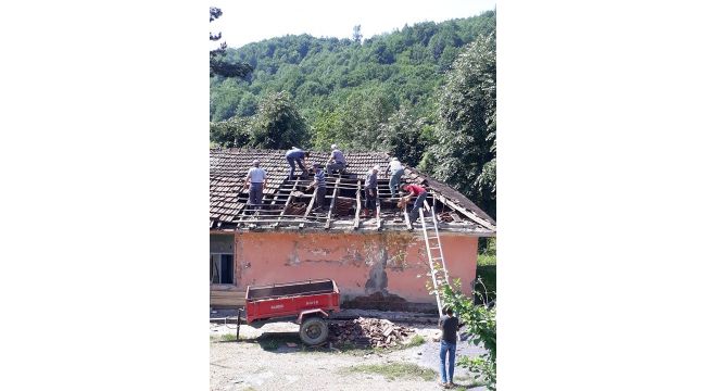 Köy halkı tarihi okula sahip çıkıyor