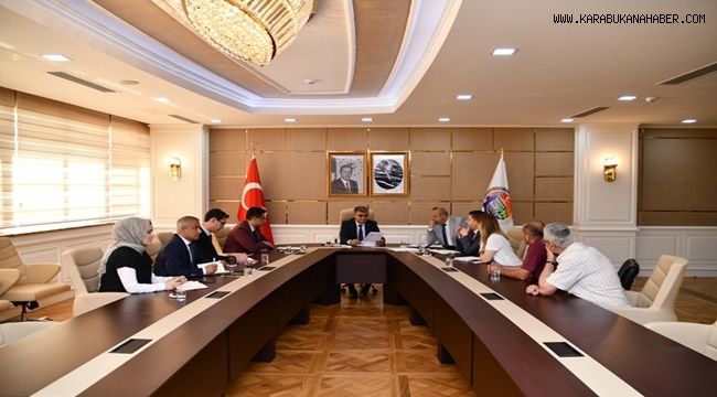 Vali Gürel, vatandaşları dinlemeye devam ediyor