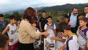 Başkan Köse yaz spor okullarındaki öğrencilerle bir araya geldi