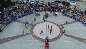 Dostluk ve Kardeşlik Voleybol Turnuvası'nın finali nefes kesti