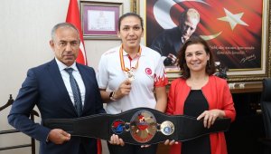 Avrupa şampiyonundan Başkan Köse'ye ziyaret