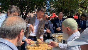 Safranbolu Kaymakamlığından aşure ikramı