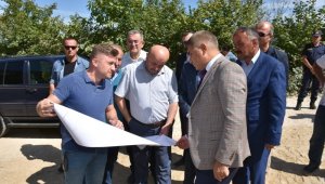 Vali Gürel, Keltepe'de incelemelerde bulundu.