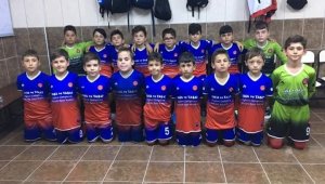 Yaşa ve Yaşat Eğitimi Geliştirme Derneği çocukları kötü alışkanlıklardan uzat tutuyor
