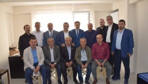 AK Parti teşkilatından muhtarlara ziyaret