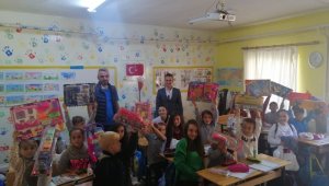 Gönül köprüsü projesinde öğrenciler, minik öğrencileri sevindirdi