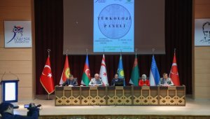 KBÜ'de 'Türkoloji Paneli' yapıldı