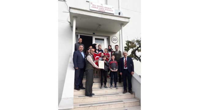 Öğrencilerden Mehmetçiğe bağış