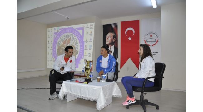 Safranbolu'da milli sporcu öğrencilerle buluştu