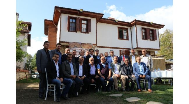 Yeniceliler Derneği Milletvekilleri ile bir araya geldi