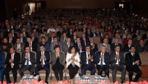 Karabük'te öğretmenler günü törenle kutlandı