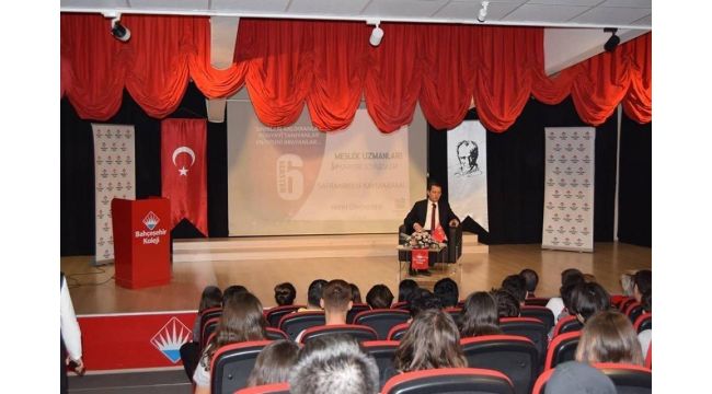 Kaymakam Ürkmezer öğrencilerle bir araya geldi