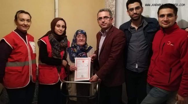 Nebiye Teyze Evini Kızılay'a Bağışladı