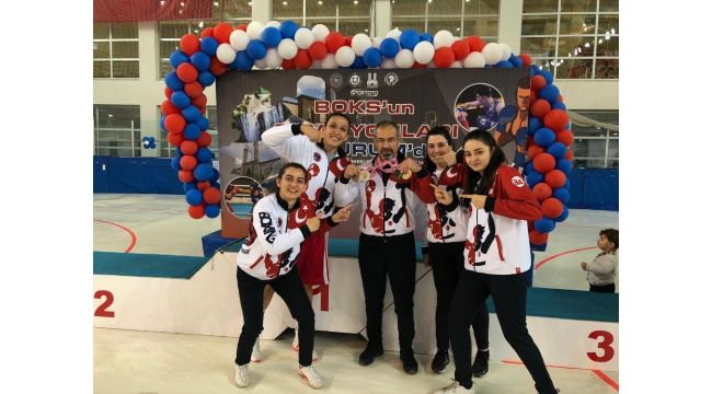 Karabüklü boksörler Erzurum'dan 4 madalya ile döndü