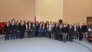 Vali Gürel, köy muhtarlarını dinledi