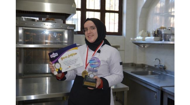 Yemek yarışmasında birinci Usta oldu