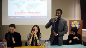 KBÜ'lü uluslararası öğrenciler liseli öğrencilerle buluştu