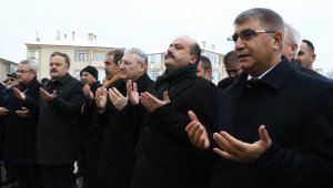 Kızılay'dan İdlib'e, bir tır yaşam malzemesi daha