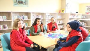 Çocuklar haklarını oynayarak öğrenecek
