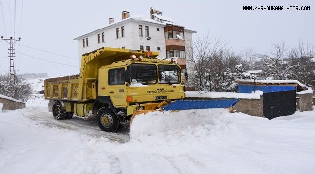 Karabük'te 44 kapalı köy yolu için çalışmalar aralıksız sürüyor