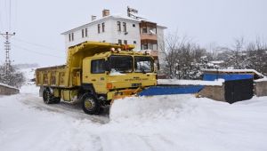 Karabük'te 44 kapalı köy yolu için çalışmalar aralıksız sürüyor