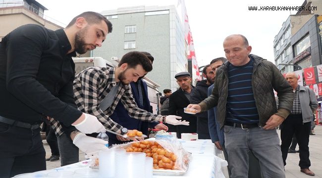 Karabük'te Necmettin Erbakan'ın ölüm yılı dolayısıyla lokma dağıtıldı