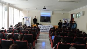 Öğretmenler ve öğrenciler uyuşturucu hakkında bilgilendirildi