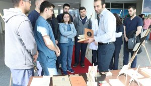 Arazisini satıp öğrenciler faydalansın diye tıp koleksiyonu oluşturdu