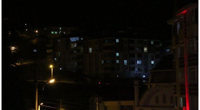 Karabük ve Zonguldak sağlık çalışanlarına alkışlarla sahip çıktı