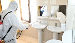 Karabük'te huzur evi ve çocuk evleri tren garı dezenfekte edildi