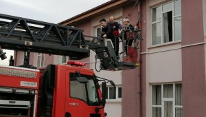 Yenice'de öğrencilere deprem tatbikatı