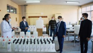 Karabük'te maske ve dezenfektan üretimi sürüyor