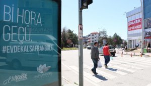Osmanlı kenti Safranbolu'da yöresel şivelerle 'Evde Kal' uyarısı