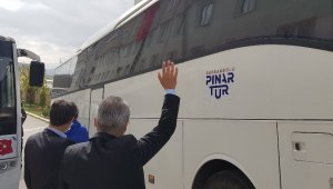 Alkışlarla ailelerine uğurlandılar