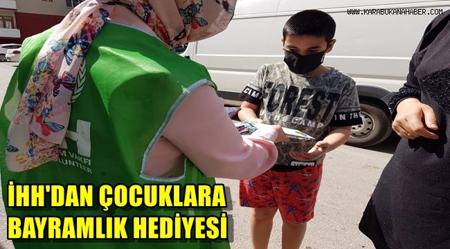 İHH'dan çocuklara bayramlık hediyesi