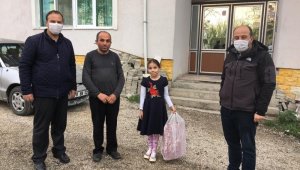 İl Başkanı Altınöz, harçlıklarını bağışlayan Zeynep'e oyuncak gönderdi