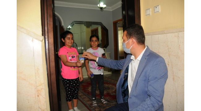 Kaymakamdan 10 bin çocuğa bayram harçlığı