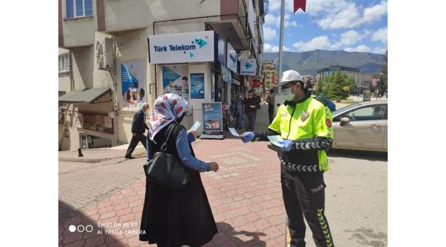 Trafik haftasında vatandaşlar ve sürücüler bilgilendirildi